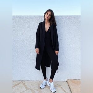 Aritzia The Group by Babaton Luxe Lounge Jacket